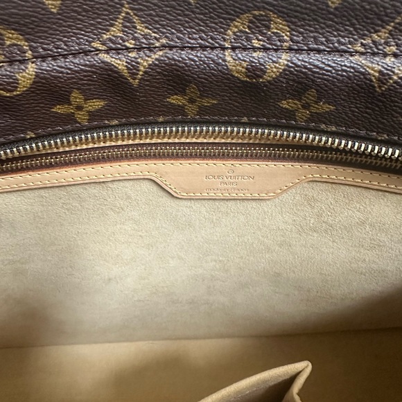 AUTHENTIC Louis Vuitton Luco Monogram Tote - Picture 10 of 12